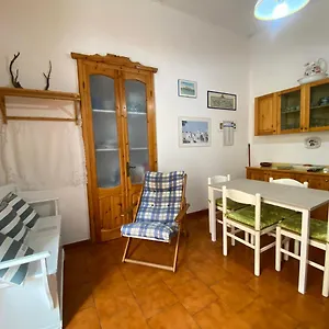 Gh Al Fortino Bilocale Con Giardino Carloforte (Isola di San Pietro)